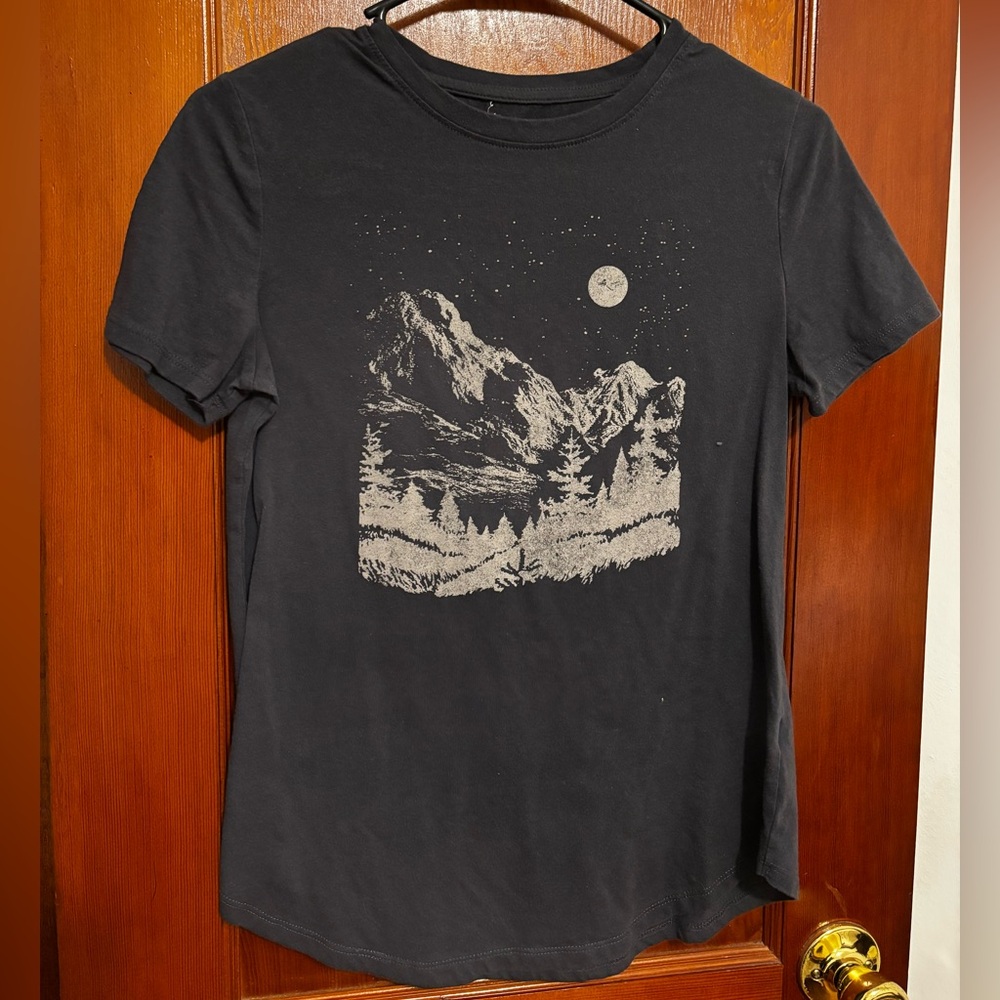 Mountain Graphic T-Shirt